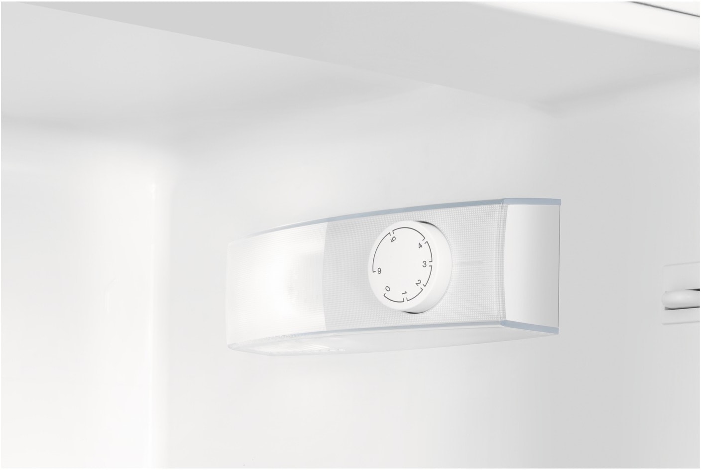 Réfrigérateur encastrable 1 porte ELECTROLUX , Froid Brassé, 208L - ERB3DE12S Réfrigérateur encastrable 1 porte ELECTROLUX , Froid Brassé, 208L - ERB3DE12S