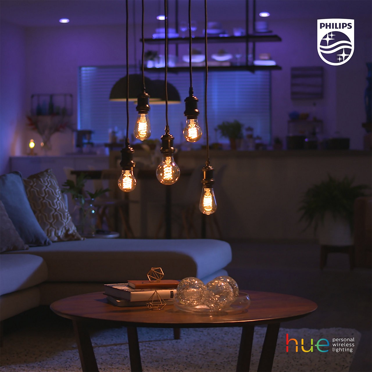 PHILIPS HUE Lumière connectée ST64 E27 Filament Edison