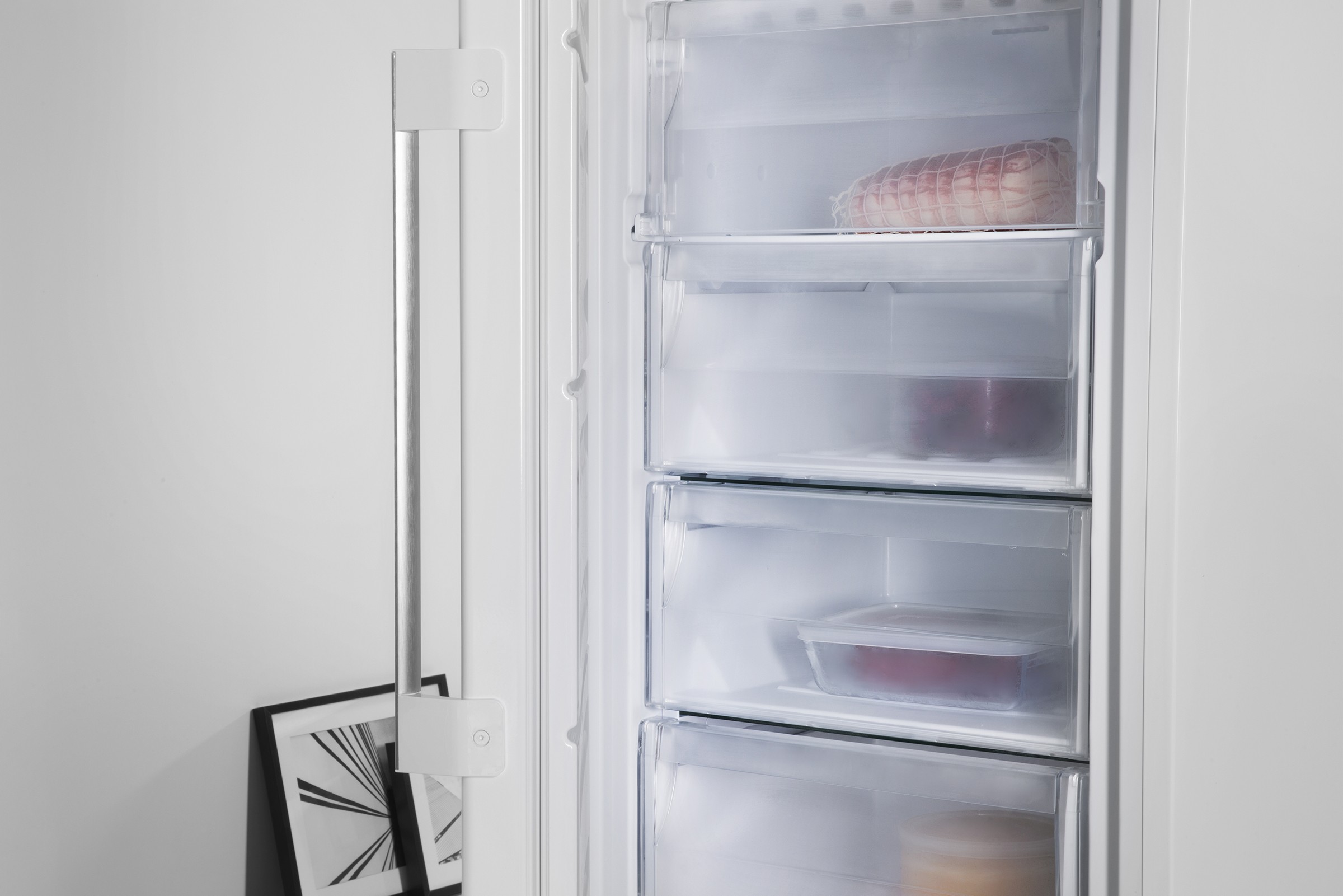 Congélateur armoire WHIRLPOOL No Frost 222L Blanc - UW6F2YWBIF2 Congélateur armoire WHIRLPOOL No Frost 222L Blanc - UW6F2YWBIF2