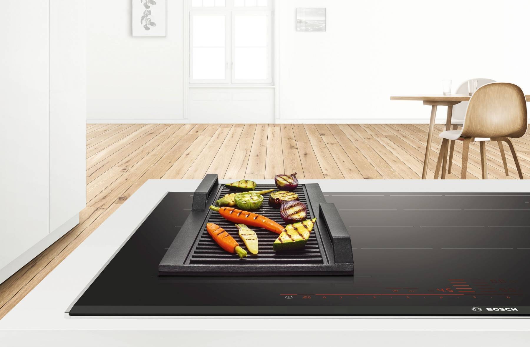 Grill induction BOSCH Noir - HEZ390522