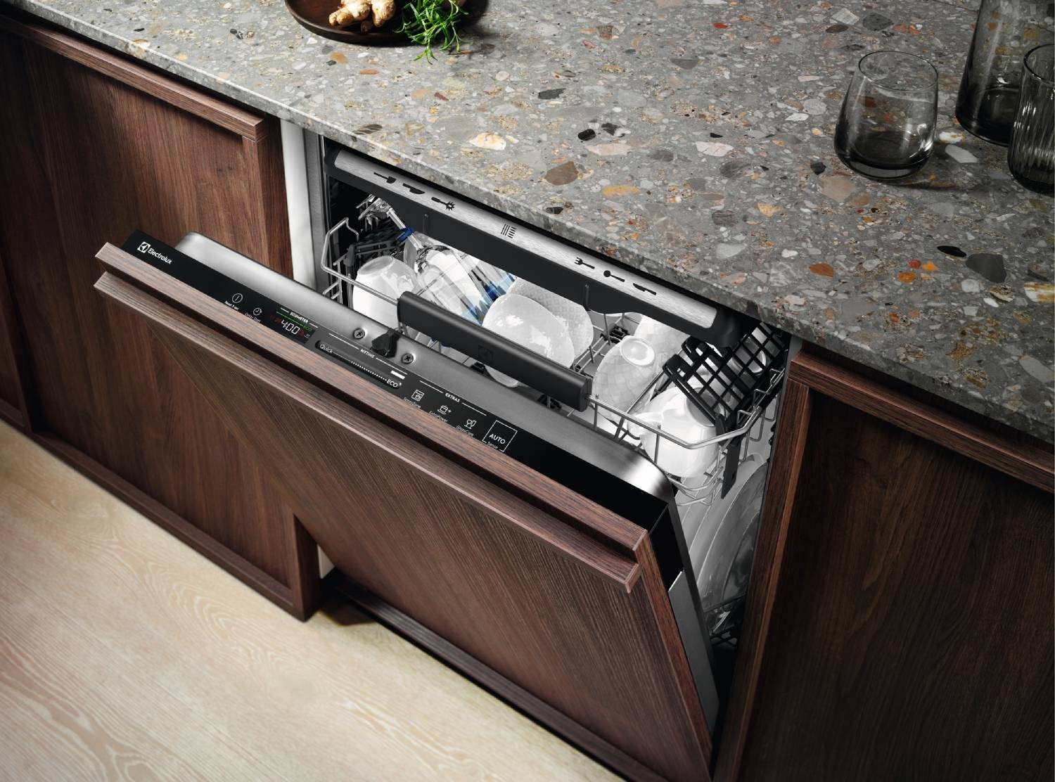 Lave vaisselle tout integrable 60 cm ELECTROLUX GlassCare 15 couverts - EEM69300L Lave vaisselle tout integrable 60 cm ELECTROLUX GlassCare 15 couverts - EEM69300L