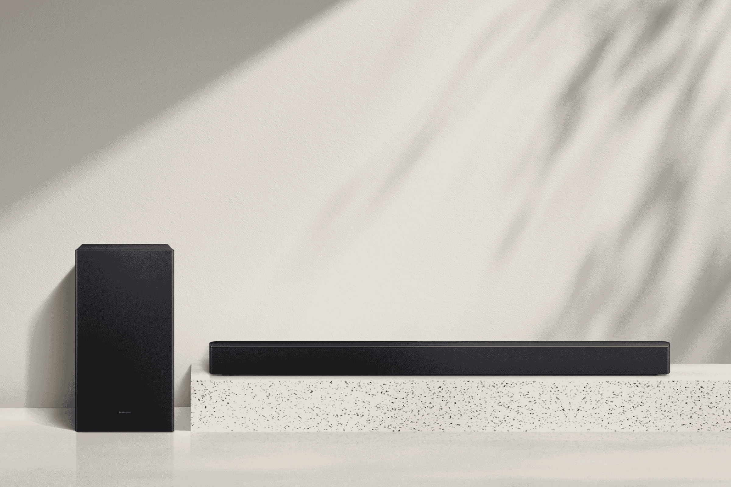 Barre de son SAMSUNG 2.1 Dolby Atmos Caisson basse Noir - HW-B460F