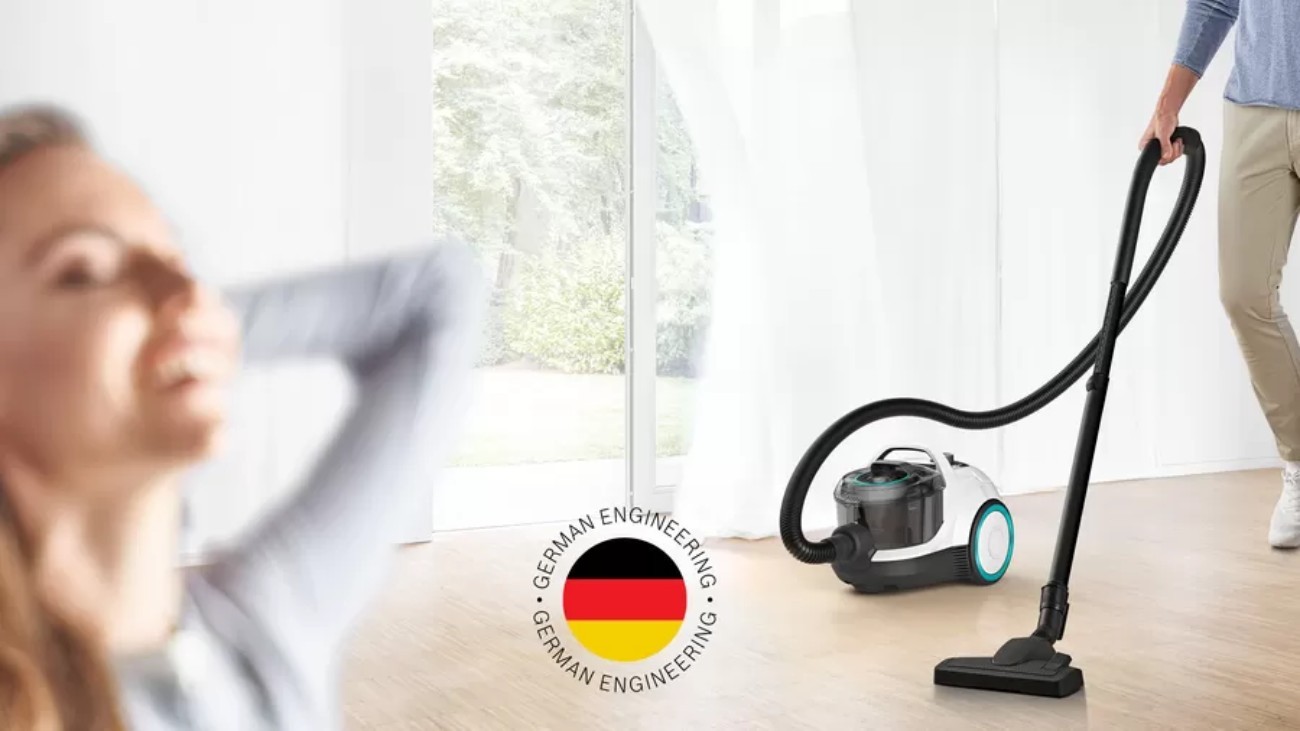 Aspirateur traîneau BOSCH sans sac ProHygienic série 4 550W Blanc - BGC21HYG1 Aspirateur traîneau BOSCH sans sac ProHygienic série 4 550W Blanc - BGC21HYG1
