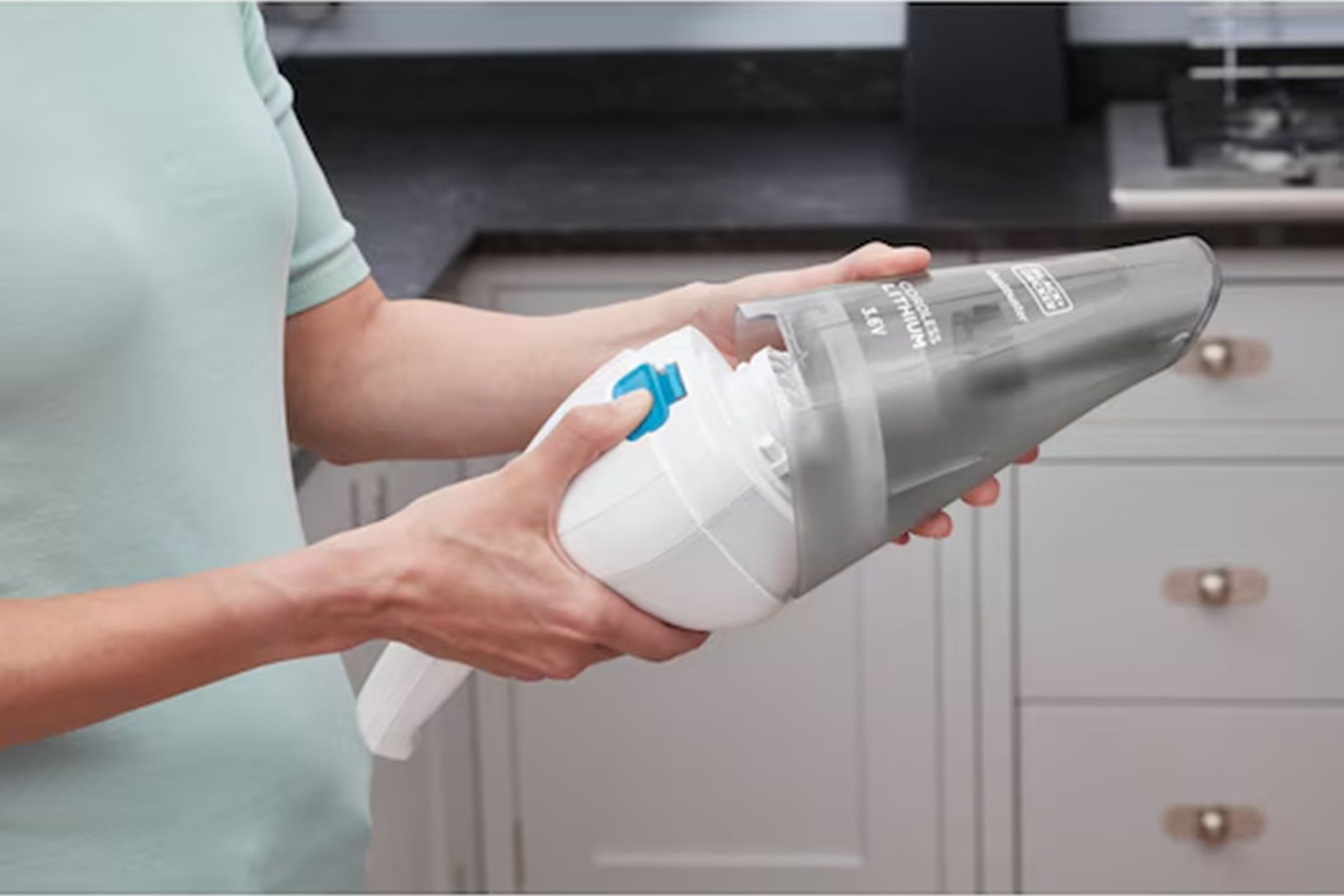 Aspirateur à main BLACK & DECKER  - NVC115JL