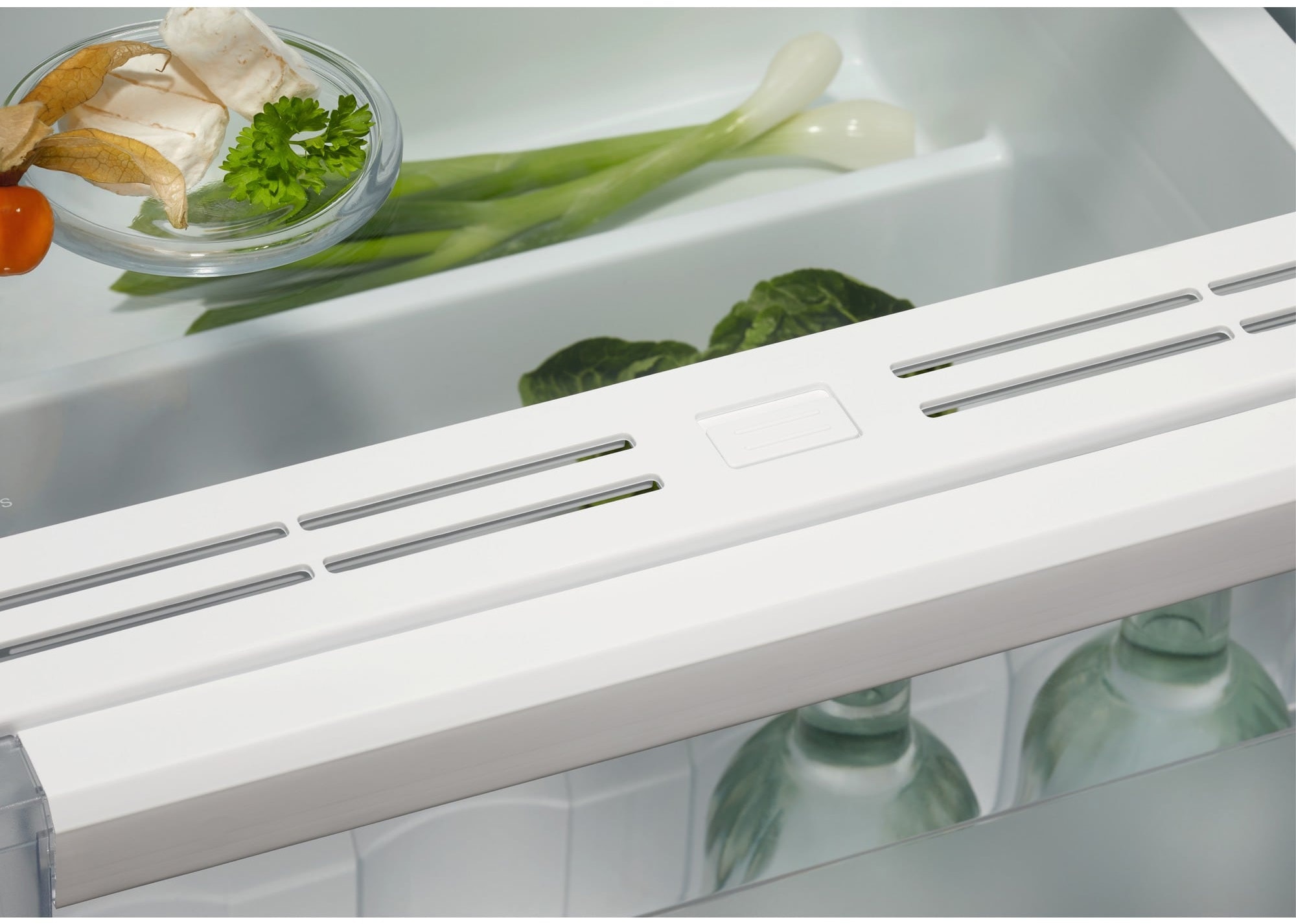 Réfrigérateur encastrable 1 porte ELECTROLUX - ERD6DE18S4 Réfrigérateur encastrable 1 porte ELECTROLUX - ERD6DE18S4