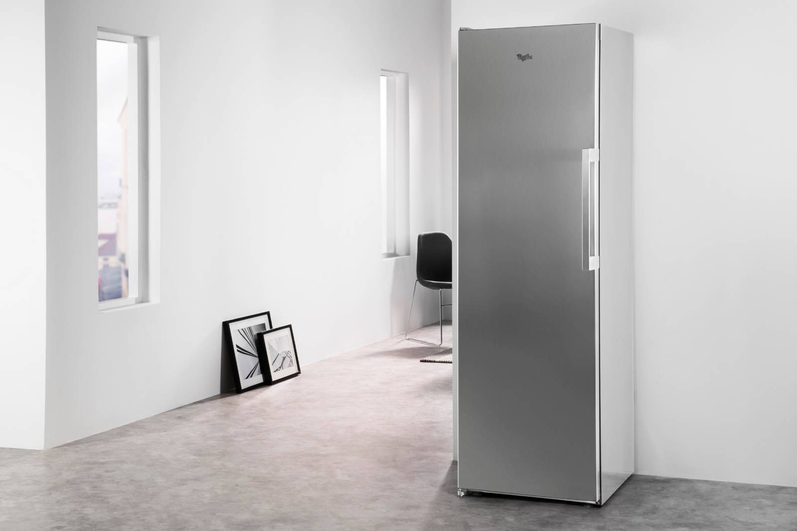 Congélateur armoire WHIRLPOOL Froid No Frost 263L Inox - UW8F2CXBIN2 Congélateur armoire WHIRLPOOL Froid No Frost 263L Inox - UW8F2CXBIN2