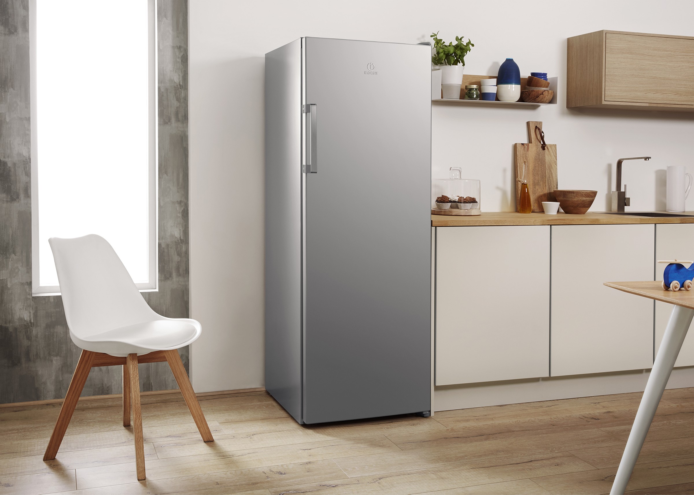 Réfrigérateur 1 porte INDESIT Froid Statique 322L Gris - SI61S