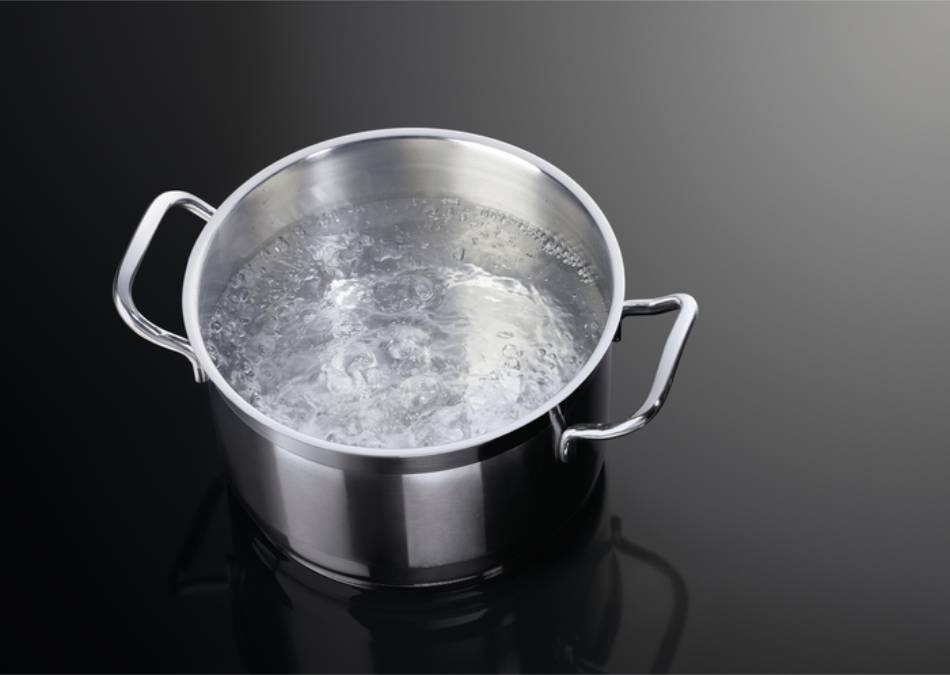 FAURE Cuisiniere induction FCI6563PWA