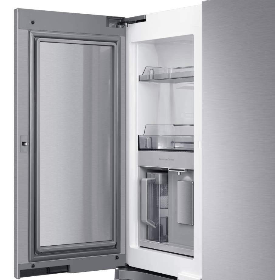 SAMSUNG Réfrigérateur Américain Froid Ventilé Plus 647L Inox SAMSUNG Réfrigérateur Américain Froid Ventilé Plus 647L Inox