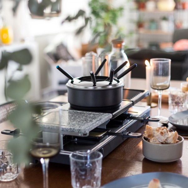 Raclette Multifonction LIVOO 12 personnes 1650W Noir - DOC234