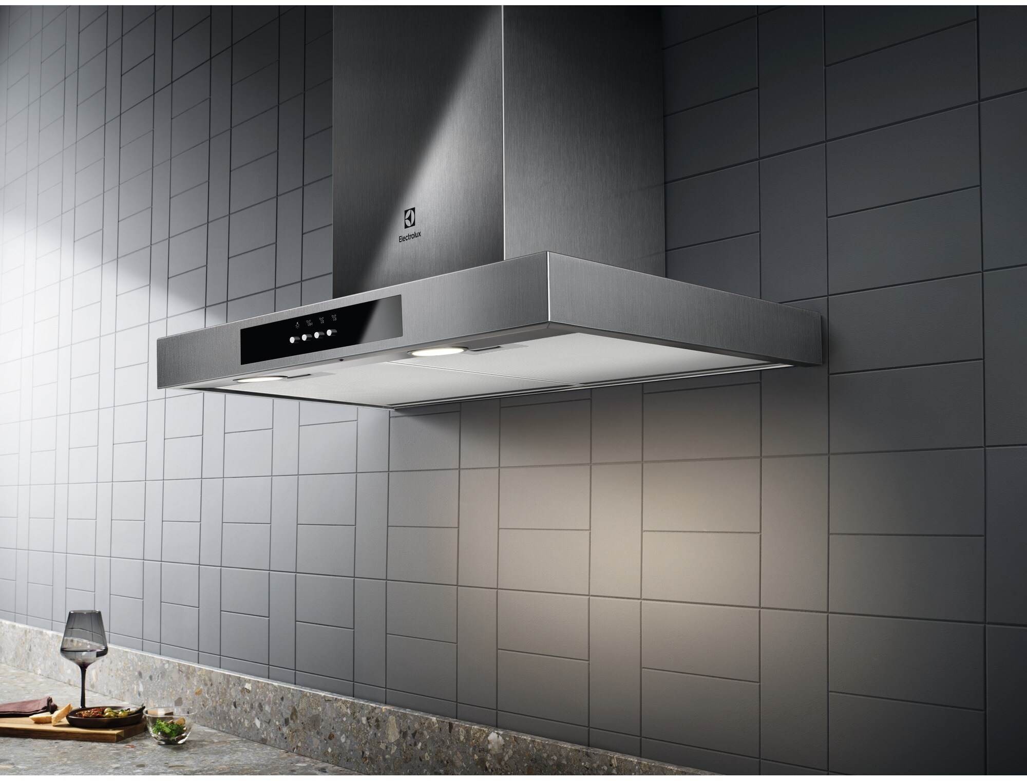 Hotte decorative murale ELECTROLUX Série 600 60cm Inox - EFTD26X
