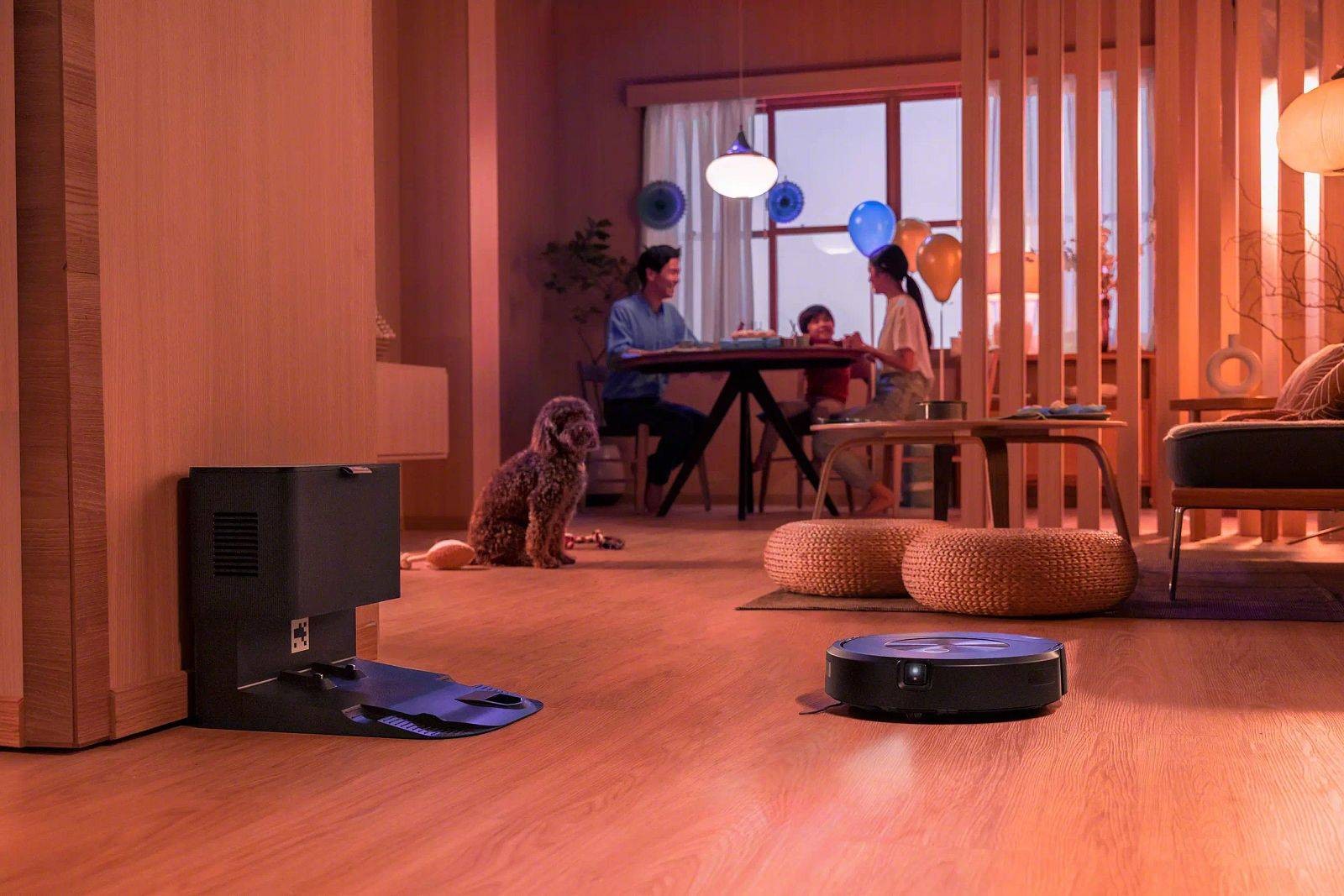 IROBOT Aspirateur robot Roomba Combo J7 Plus - ROOMBACOMBOJ7PLUS