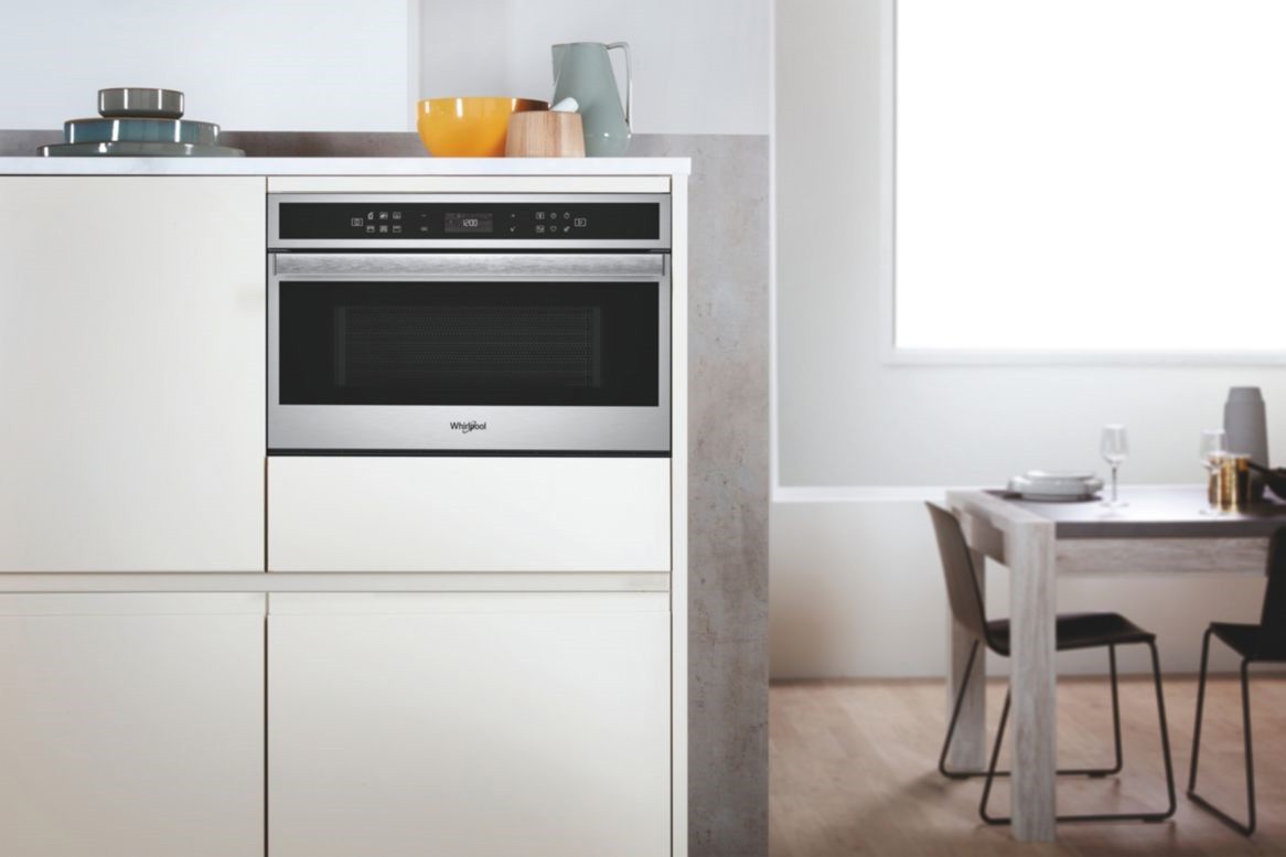 Micro ondes Grill Encastrable WHIRLPOOL Crisp 1000W 31L Noir et Inox - W6MD440