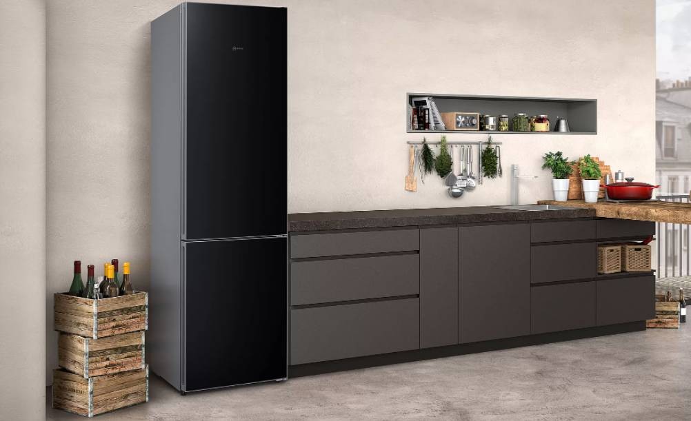 Réfrigérateur congélateur bas NEFF N70 No Frost 438L Noir - KG7493BD0