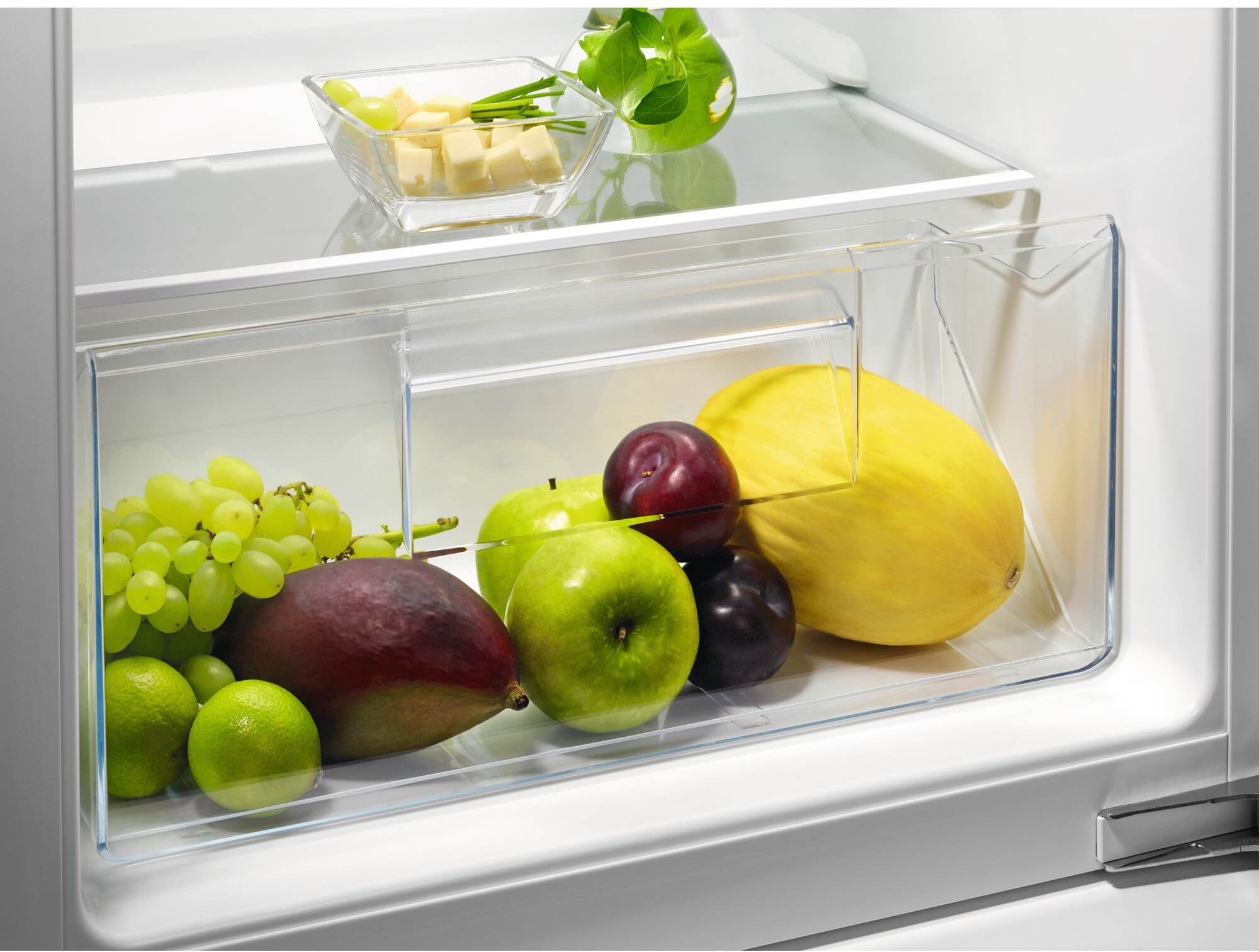Réfrigérateur encastrable 1 porte FAURE Froid Statique 110L - FEAN88ES Réfrigérateur encastrable 1 porte FAURE Froid Statique 110L - FEAN88ES