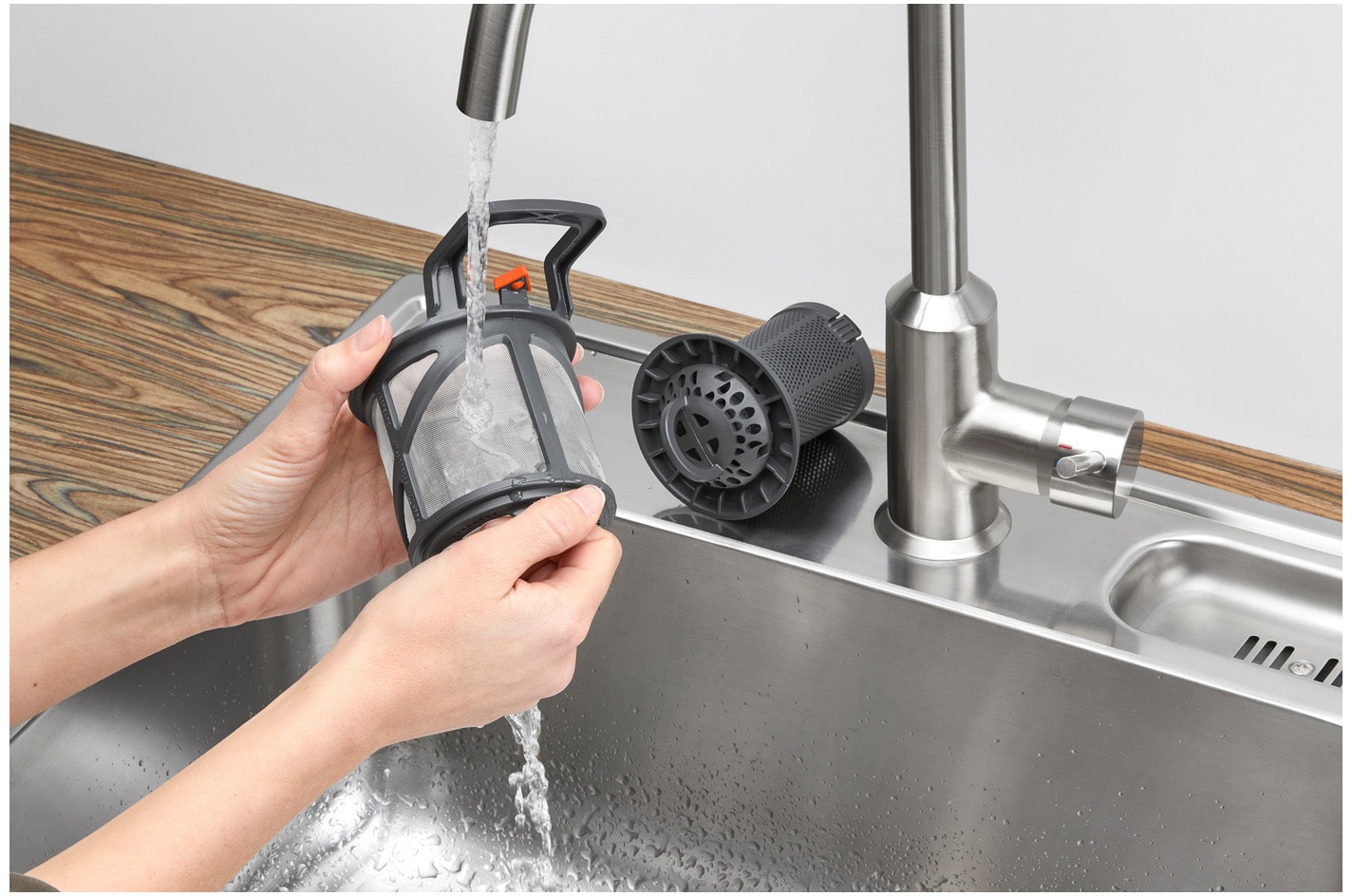 Lave vaisselle encastrable 60 cm ELECTROLUX SatelliteClean 13 couverts 44dB Inox - KEGB7400IX