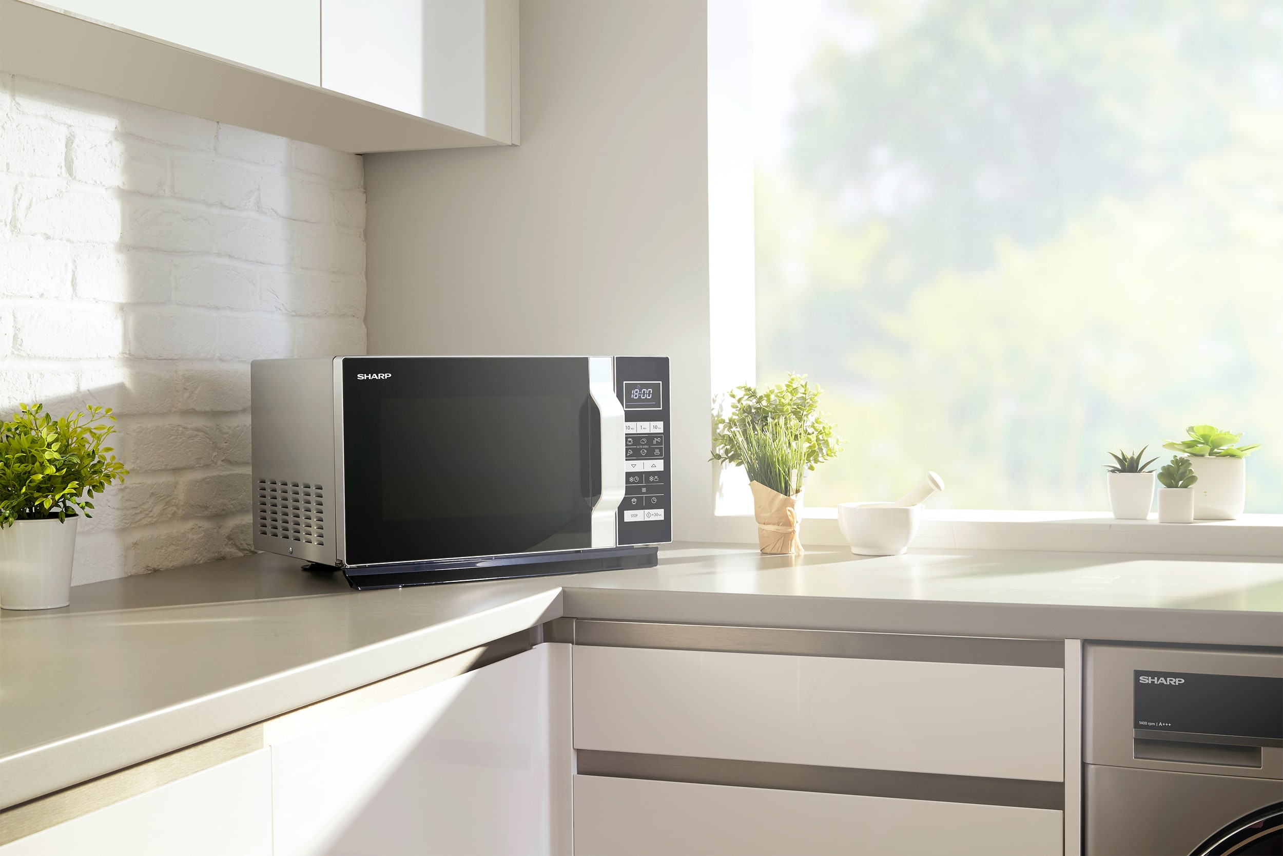 Micro ondes SHARP  - R360S