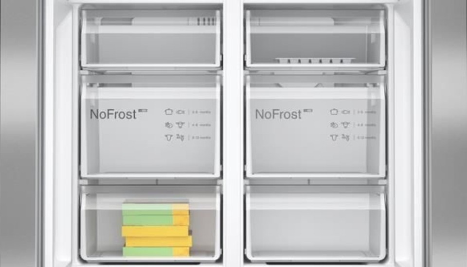 BOSCH Réfrigérateur 4 portes Série 6 NoFrost MultiAirFlow 605L Inox - KFN96APEA