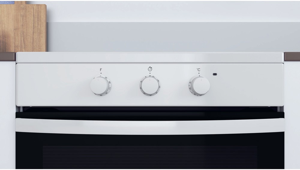 INDESIT Cuisiniere induction 3 foyers four catalyse Blanc - IS67IQ5PCW