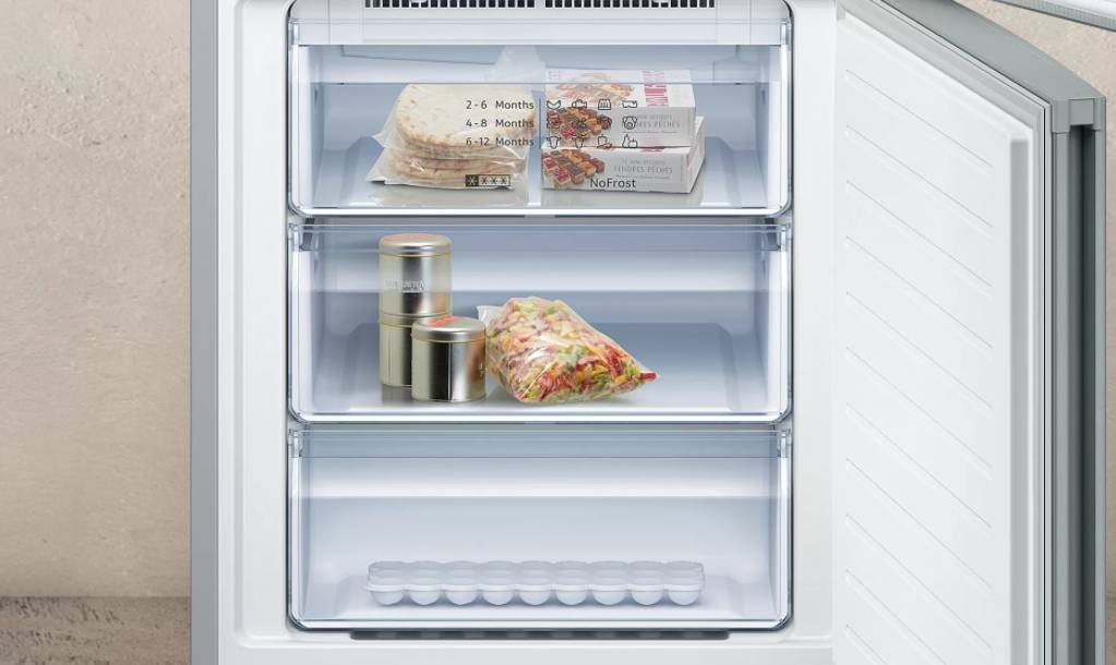 Réfrigérateur congélateur bas NEFF N70 No Frost 438L Noir - KG7493BD0
