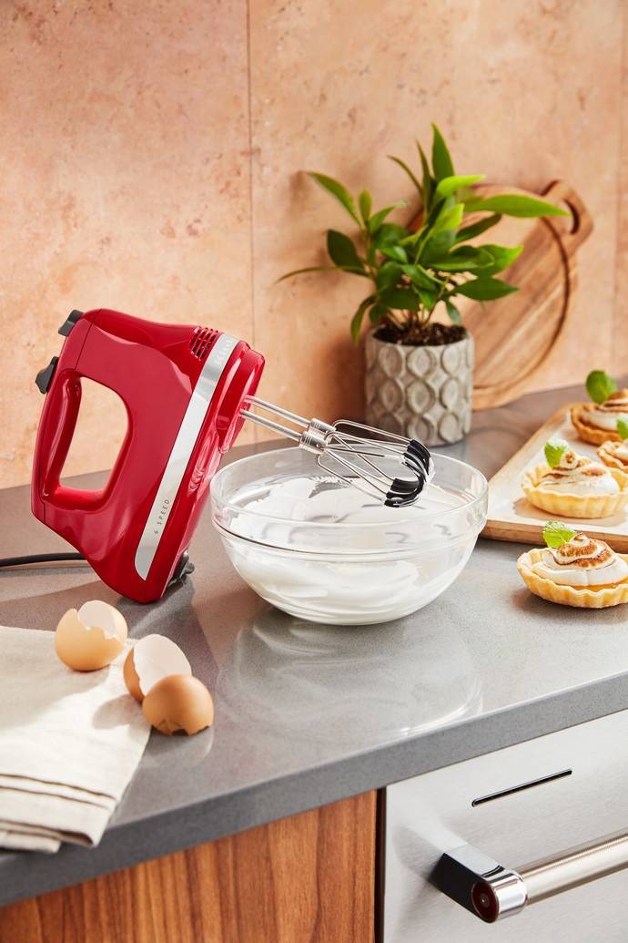 Batteur KITCHENAID électrique 6 vitesses avec batteur à bord flexible Rouge empire - 5KHM6118EER