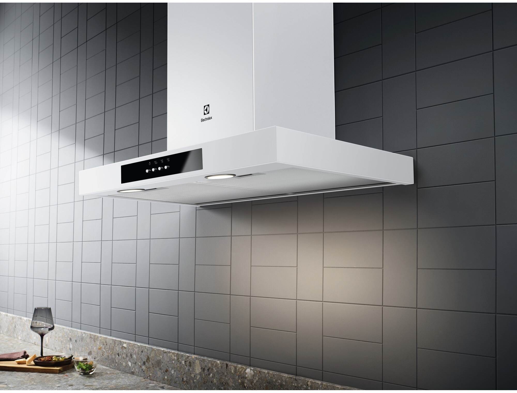 Hotte decorative murale ELECTROLUX Serie 600 LedSpot 60cm Blanc - EFTD26W
