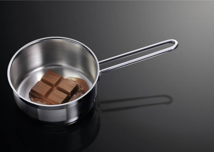 FAURE Cuisiniere induction FCI6563PWA