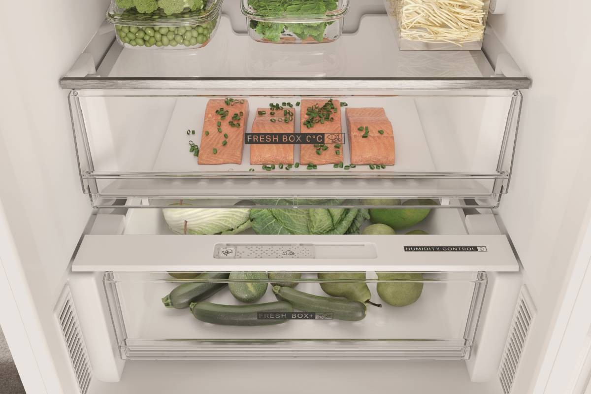 Réfrigérateur congélateur bas WHIRLPOOL 6ème sens Total No Frost 335L Blanc - W7X82OW
