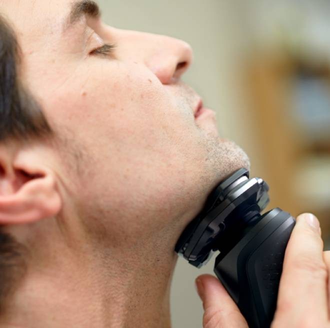 Rasoir électrique PHILIPS Shaver series 5000 SkiniQ 100 % étanche Noir - S5586/66 Rasoir électrique PHILIPS Shaver series 5000 SkiniQ 100 % étanche Noir - S5586/66