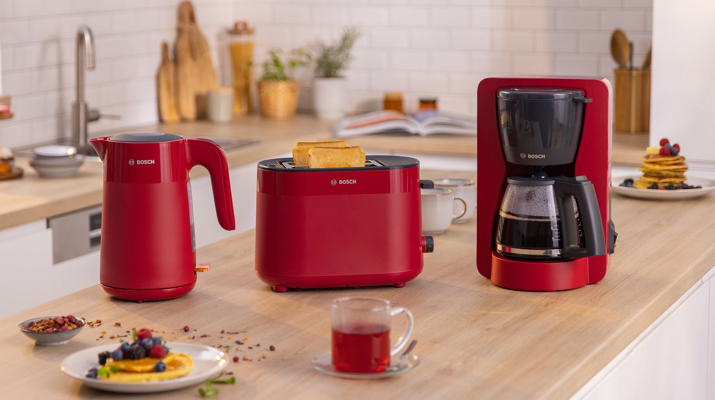 Cafetière BOSCH 10-15 tasses Réservoir amovible Rouge - TKA2M114