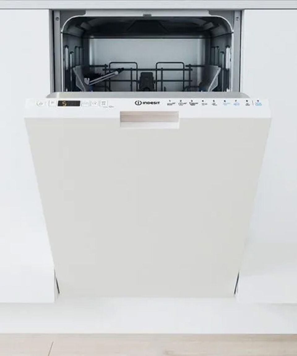 Lave vaisselle tout integrable INDESIT  IN2ID10BS80