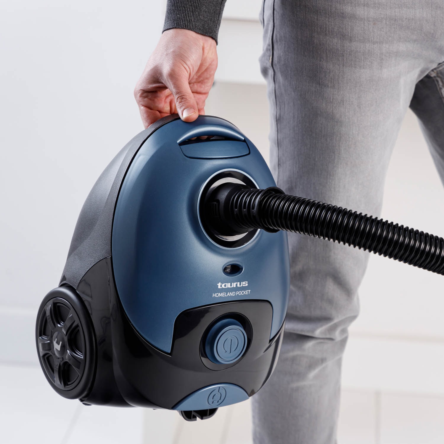 Aspirateur traîneau TAURUS  - HOMELANDPOCKET