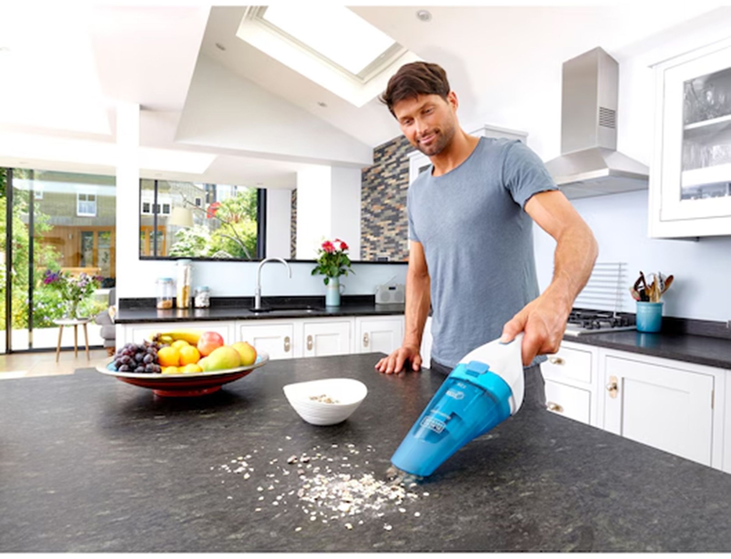 Aspirateur à main BLACK & DECKER Sans fil 3.6V Blanc - WDC115WA
