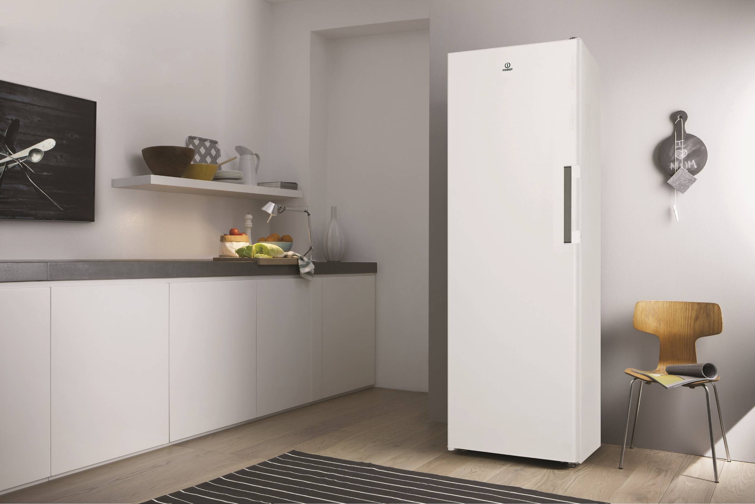 Congélateur armoire INDESIT Froid No Frost 228L Blanc - UI6F2TWFR