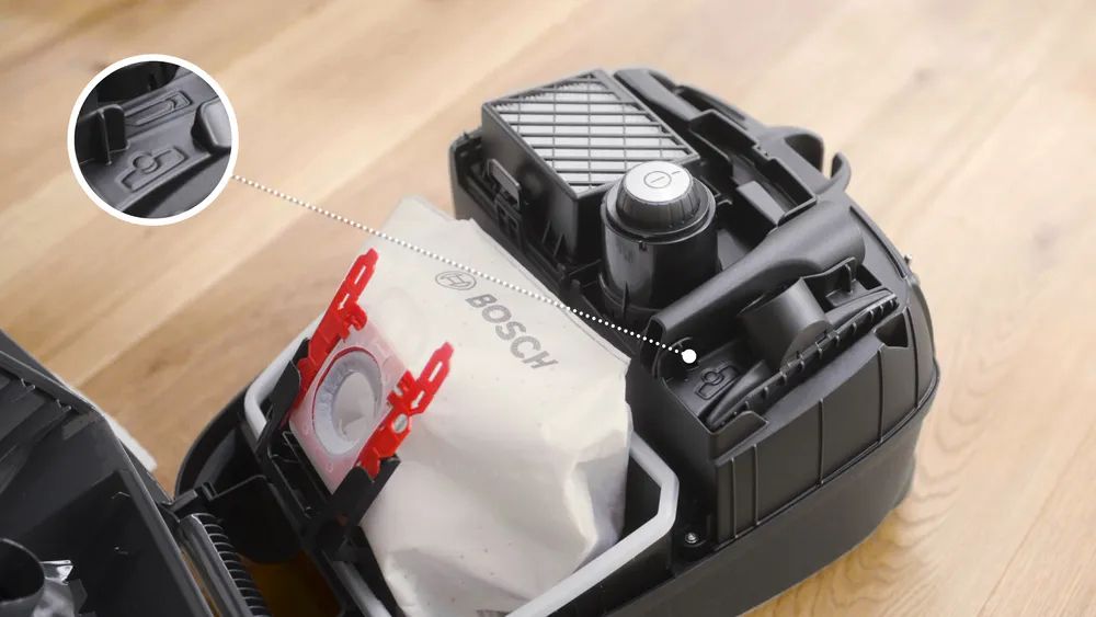 Aspirateur traîneau BOSCH Série 4 600W Noir - BGB41BA1