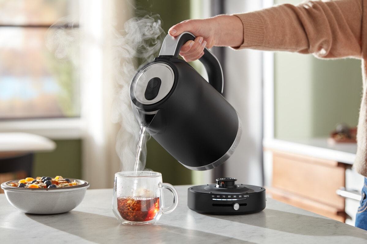 Bouilloire KITCHENAID Température réglable, 1,7L, 2400w, Noir - 5KEK1701EBM Bouilloire KITCHENAID Température réglable, 1,7L, 2400w, Noir - 5KEK1701EBM