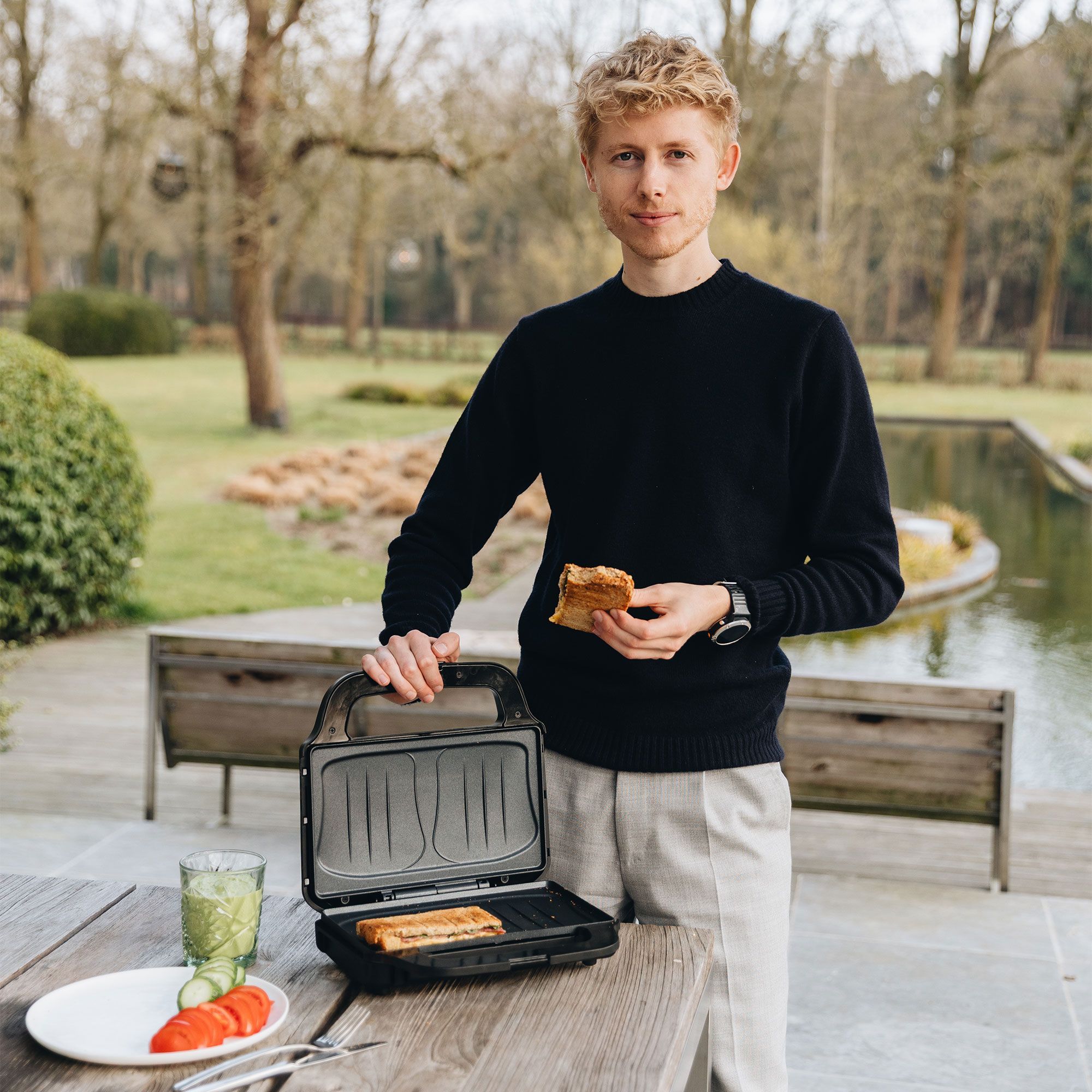 Appareil à croque monsieur DOMO 2 croques XL 900W Noir - DO9195C